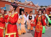 閩南的婚嫁習俗禮節 - 四、找日子，送日頭