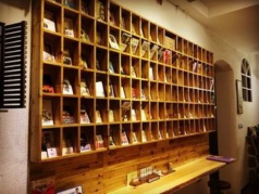 廈門曾厝垵悠然山莊客棧搞活動啦——舊書換宿