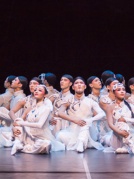 東方歌舞團(tuán)舞蹈詩(shī)畫(huà)《國(guó)色》