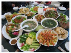 一個(gè)人一個(gè)菜，周末小趴走